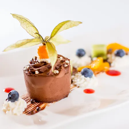 Partner Strauss Hotel 3*