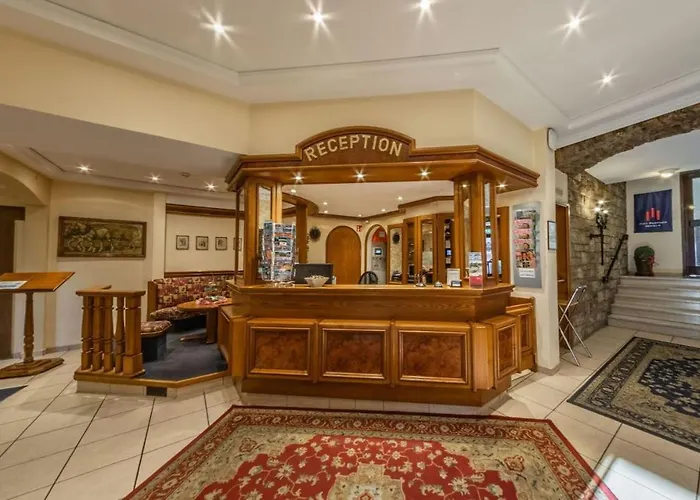 Partner Strauss Hotel 3*