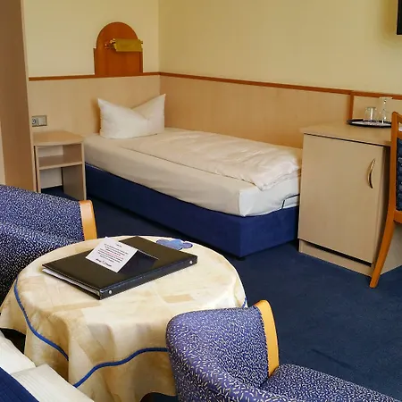 施特劳斯城市伙伴酒店 3* 维尔茨堡