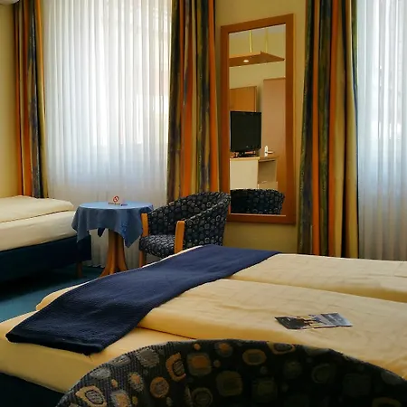 施特劳斯城市伙伴酒店 维尔茨堡