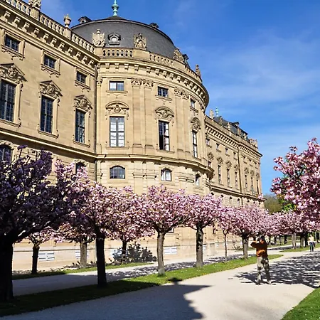施特劳斯城市伙伴酒店 3* 维尔茨堡